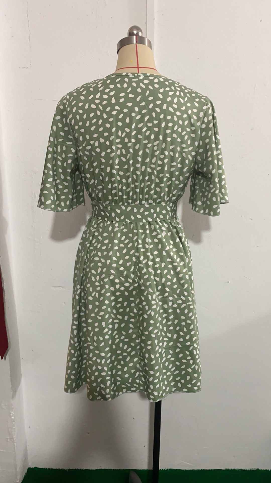 2025 New Explosion V-Neck Short Sleeve Waisted Peplum Dresses