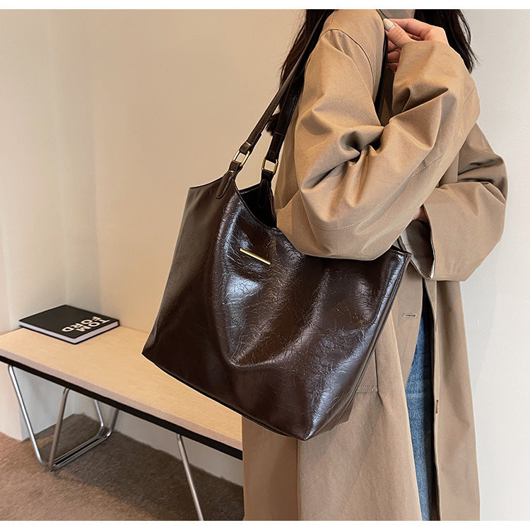 New fashion retro commuter tote bag senior sense handbag shoulder bag