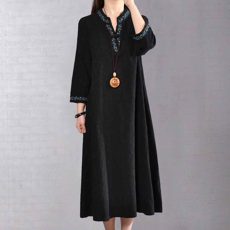 2025 Spring and Autumn new V-neck disc buckle linen embroidery robe cotton dress