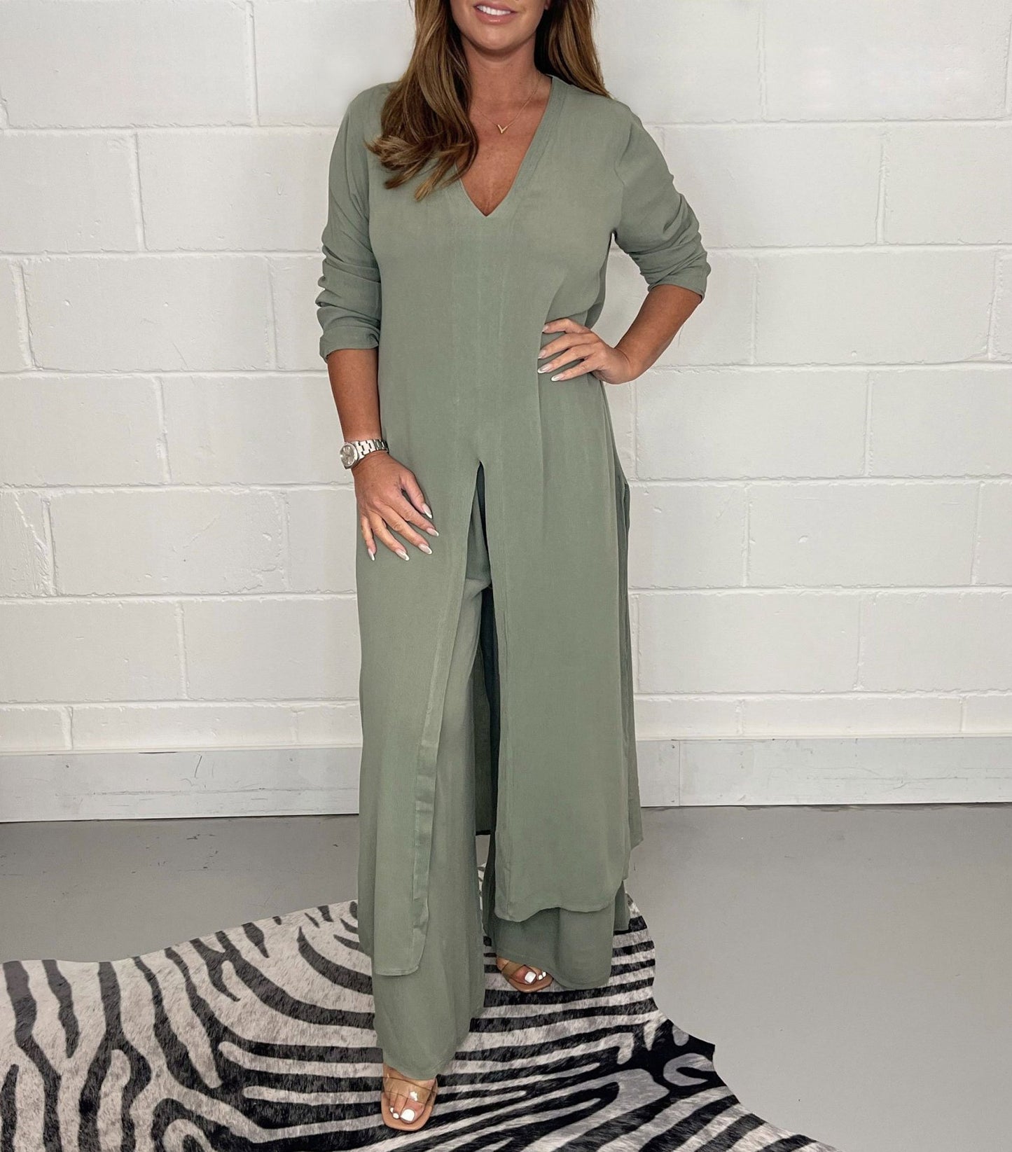 Spring and Summer Women's V-Neck Long Sleeve Split Top Pants Two Piece Suit