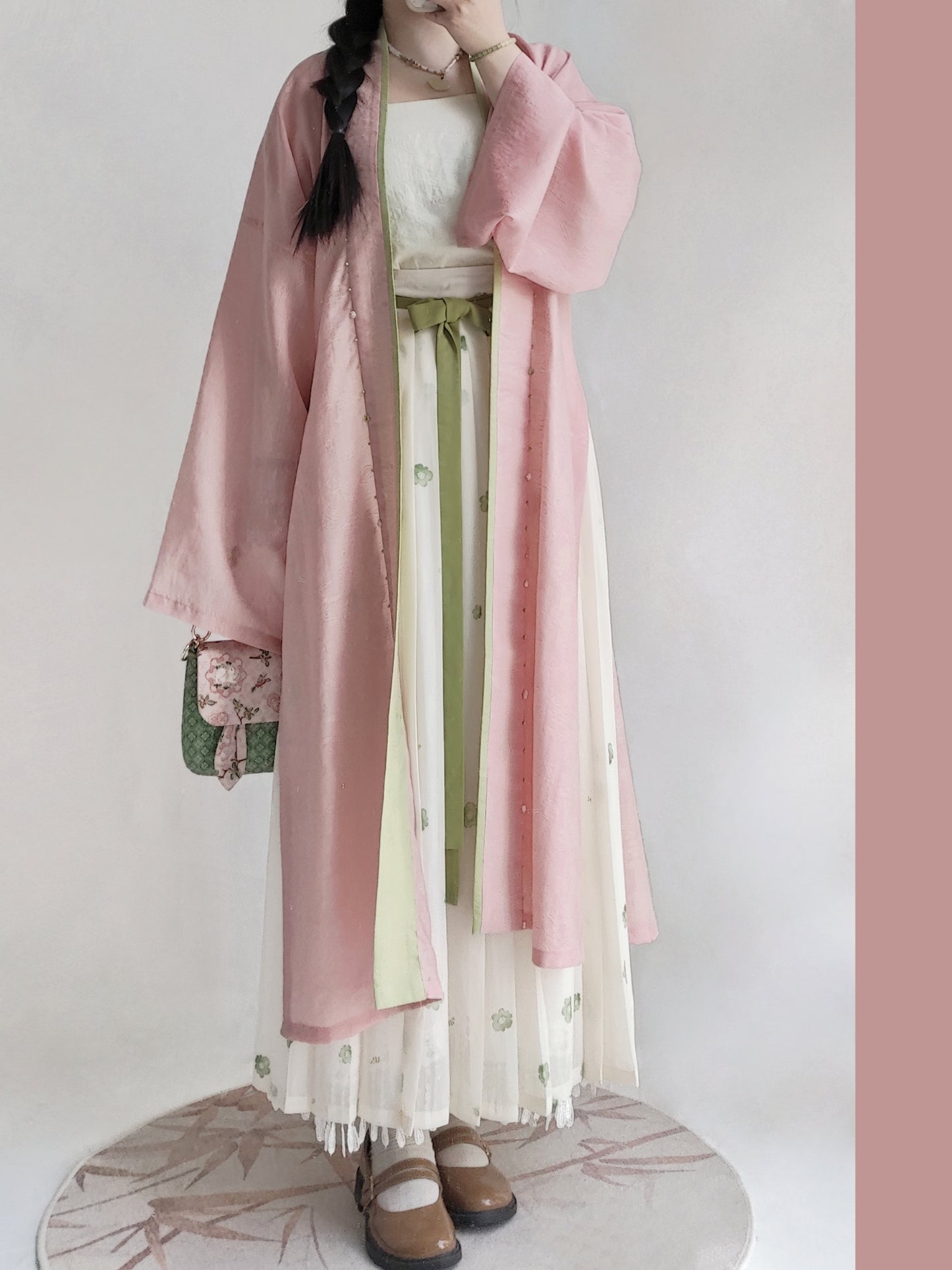 2025 New Royal Silk casual fashion long top long robe breathable sunscreen models top